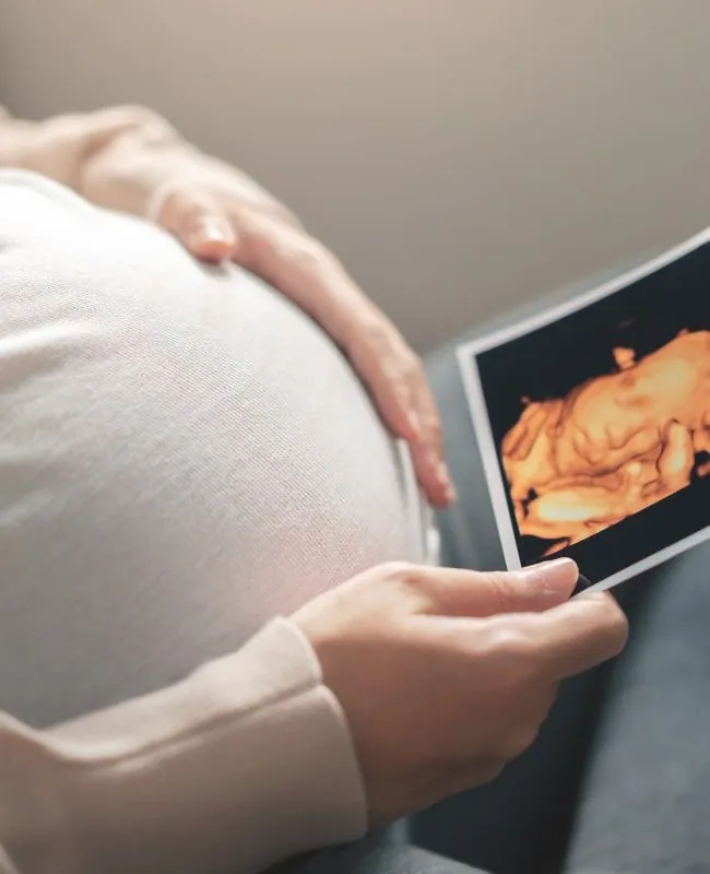 متابعة الحمل ونمو الجنين